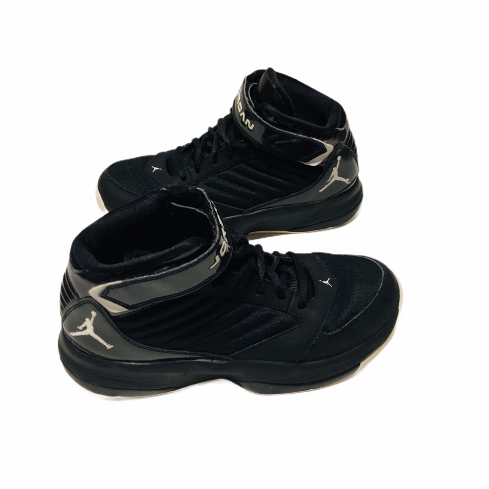 Jordan BCT MID 3 BG Women’s 6.5 Youth 5